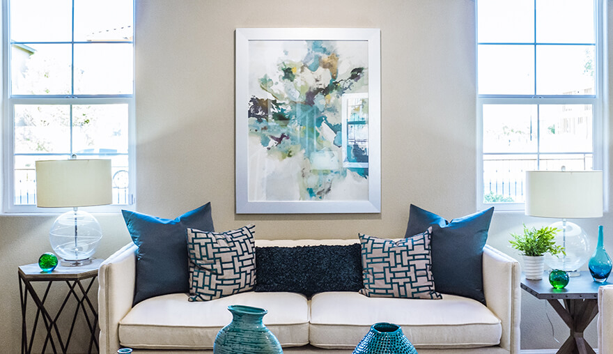 photo of the grounds at Hudson Pointe