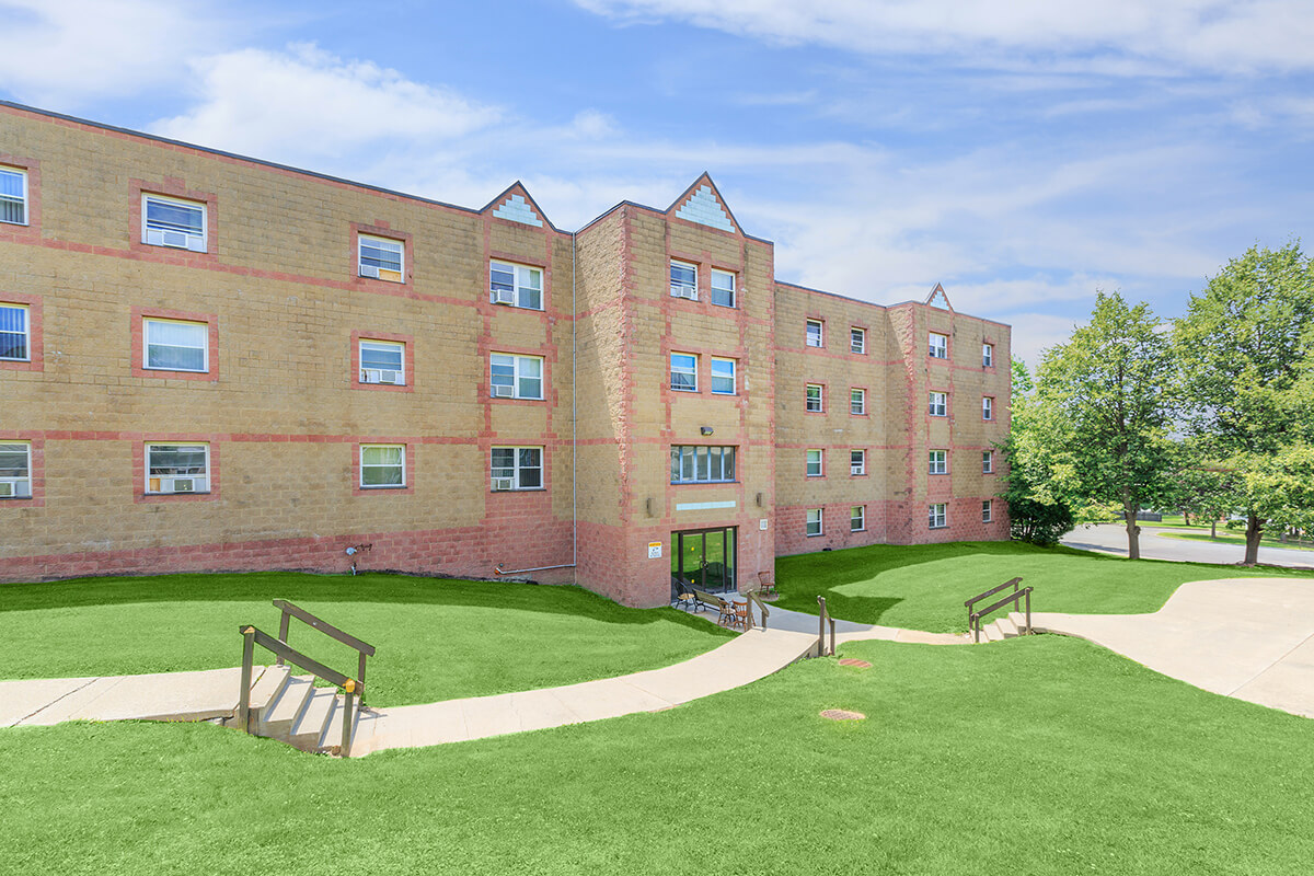 Hudson Pointe Apartments in Troy, NY